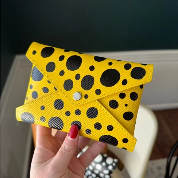 Louis Vuitton x Yayoi Kusama kirigami set - Picture 6 of 12